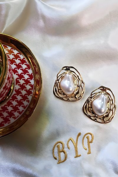 Baroque Pearl Earrings - Gold