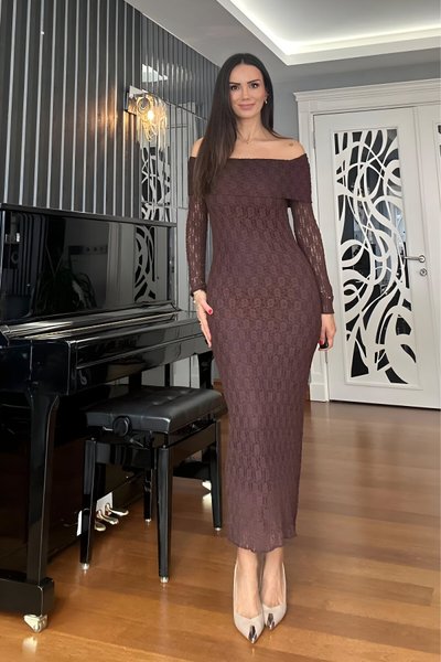 Kahverengi Dantel Uzun Madonna Yaka Abiye Elbise