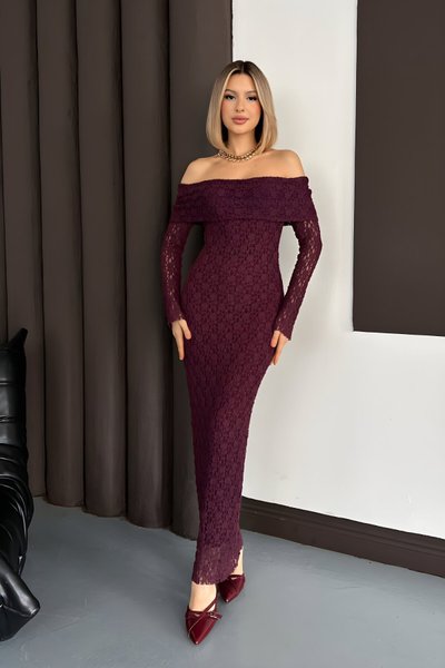 فستان طويل لون برقوقي دانتيل ياقة مادونا