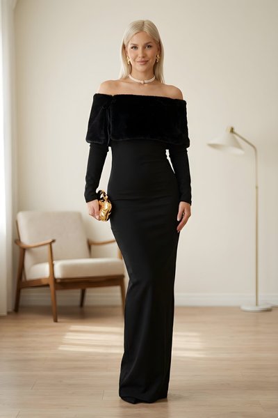 فستان طويل أسود بدون حمالات بفرو صناعي