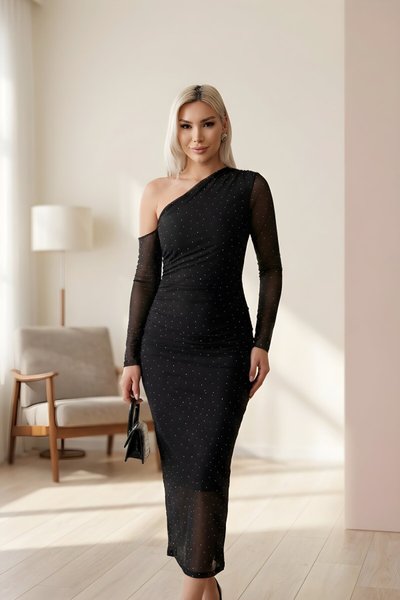 فستان سهرة  طويل أسود درابيه بكتف واحد مرصع