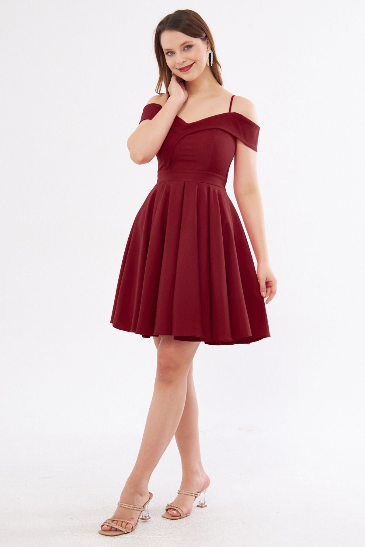 Bordo Mini Askılı Kloş Pileli Kayık Yaka Abiye Elbise - Bidoluelbise