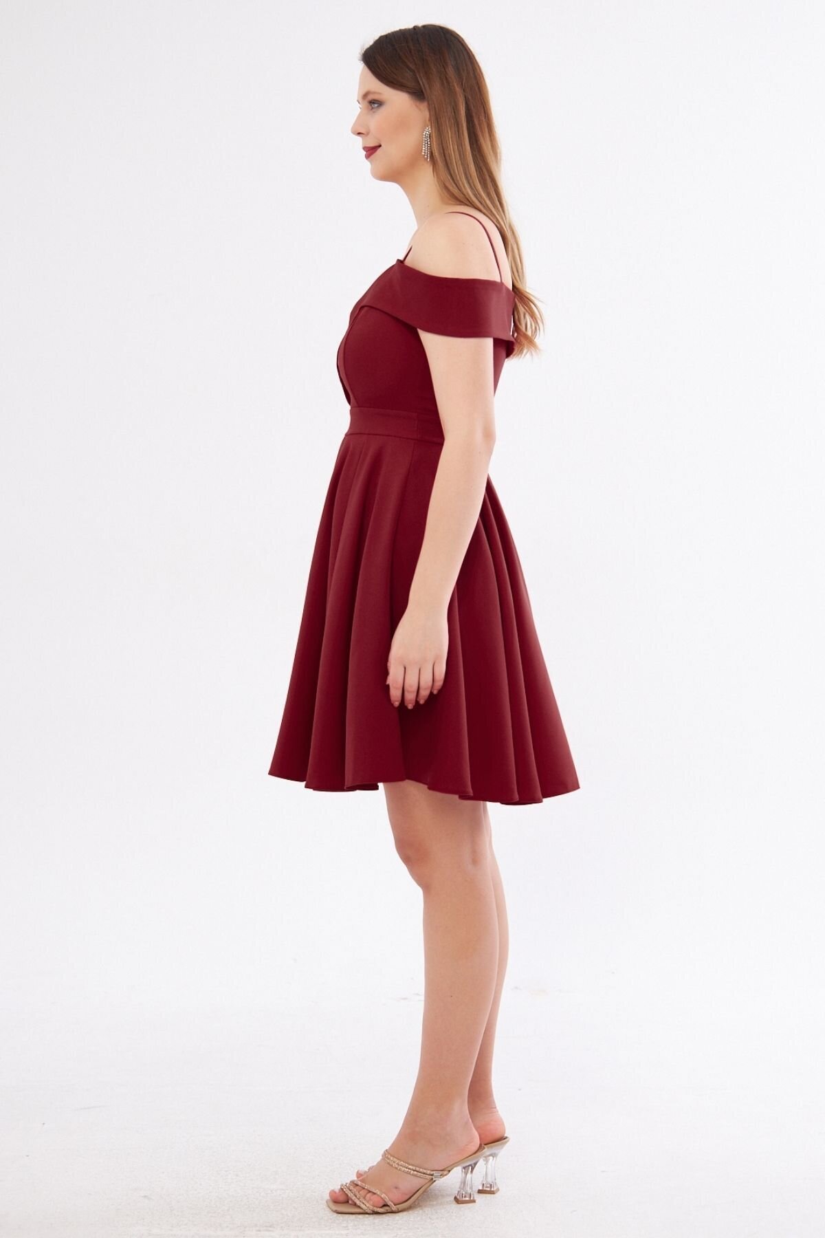 Bordo Mini Askılı Kloş Pileli Kayık Yaka Abiye Elbise - Bidoluelbise