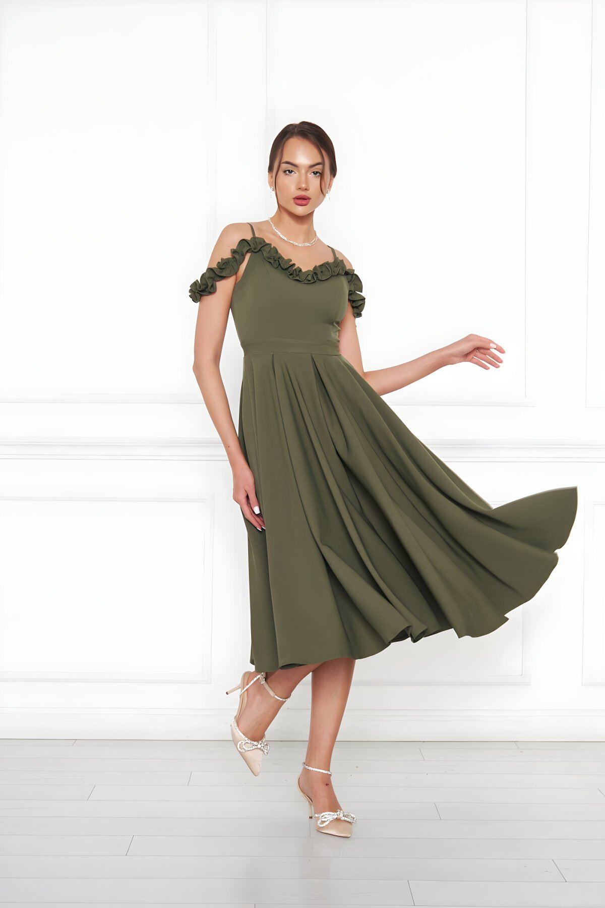 Haki Midi Pileli Kloş Fırfır Detaylı Abiye Elbise - Bidoluelbise