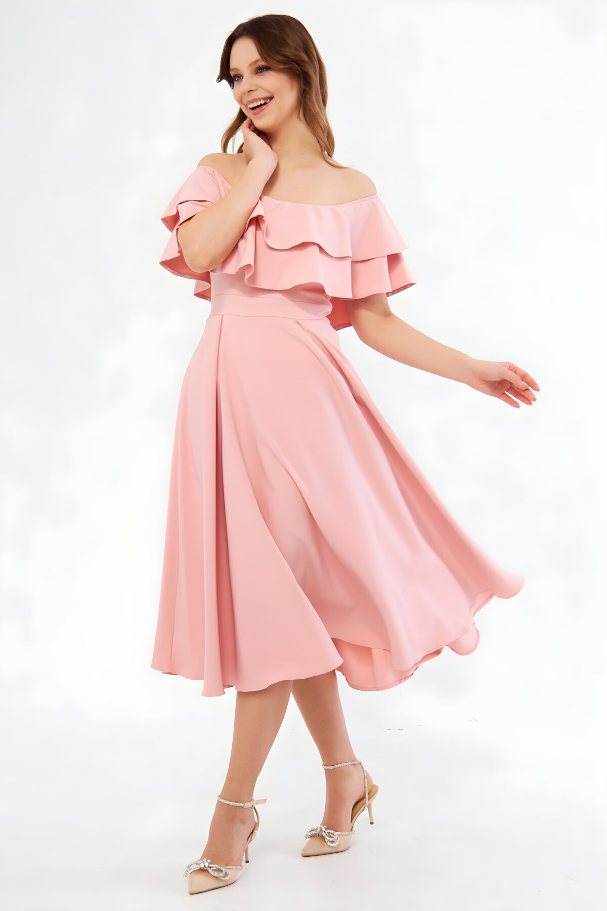 Pudra Midi Dökümlü Düşük Omuz Fırfır Yaka Dokuma Elbise - Bidoluelbise