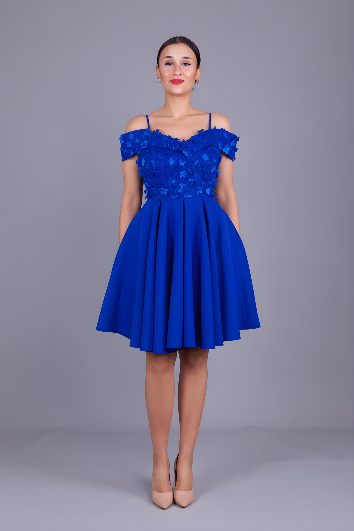 Saks Çiçekli Mini Askılı Düşük Omuz Kloş Tül Detaylı Abiye Elbise - Bidoluelbise