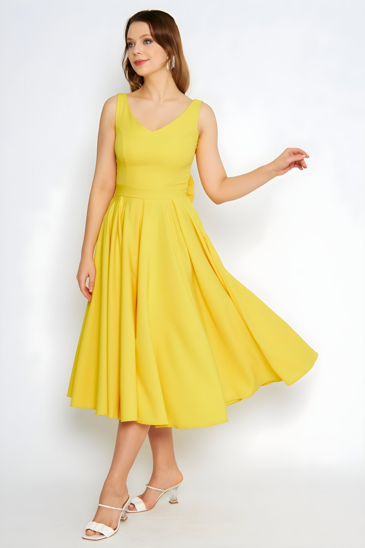 Sarı Midi Pileli Kloş Sırt Dekolteli Fiyonklu Abiye Elbise - Bidoluelbise