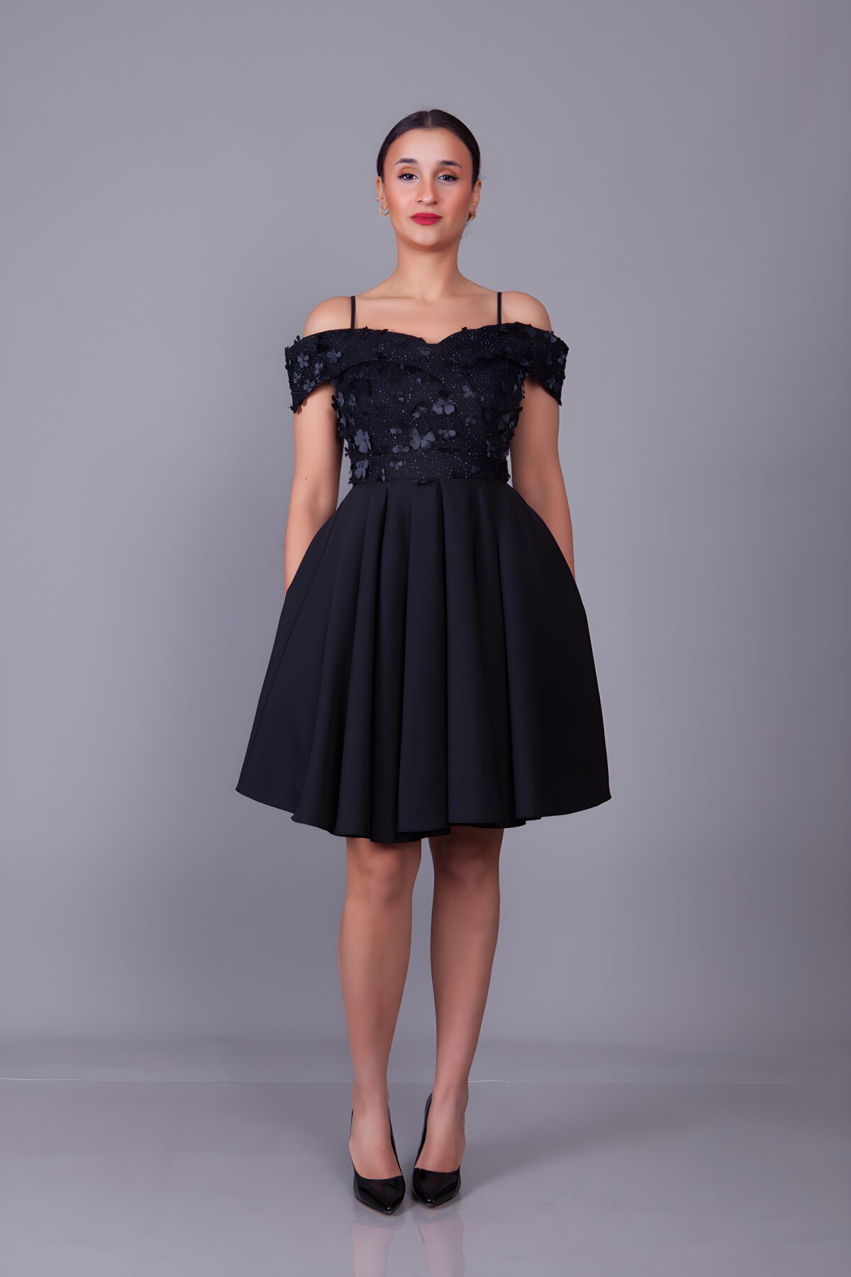 Siyah Çiçekli Midi Kloş Tül Detaylı Abiye Elbise - Bidoluelbise