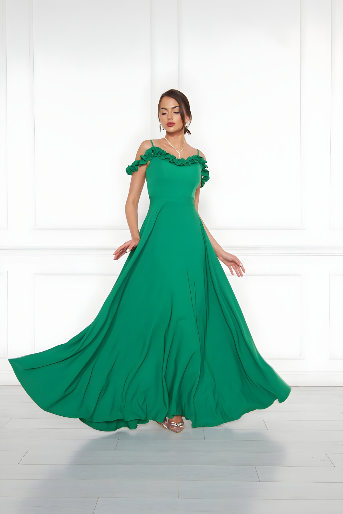 Yeşil Uzun Kloş Fırfır Detaylı Abiye Elbise - Bidoluelbise