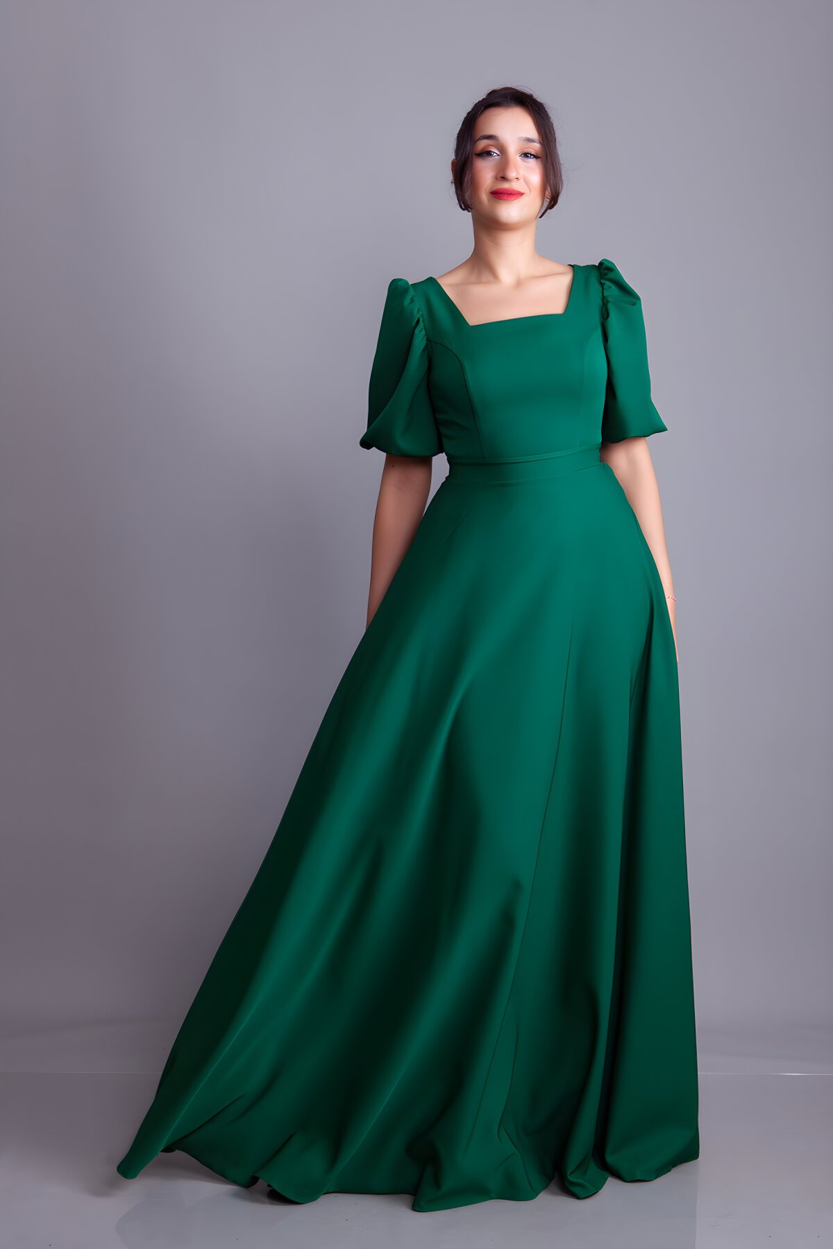 Zümrüt Uzun Kare Yaka Balon Kol Abiye Elbise - Bidoluelbise