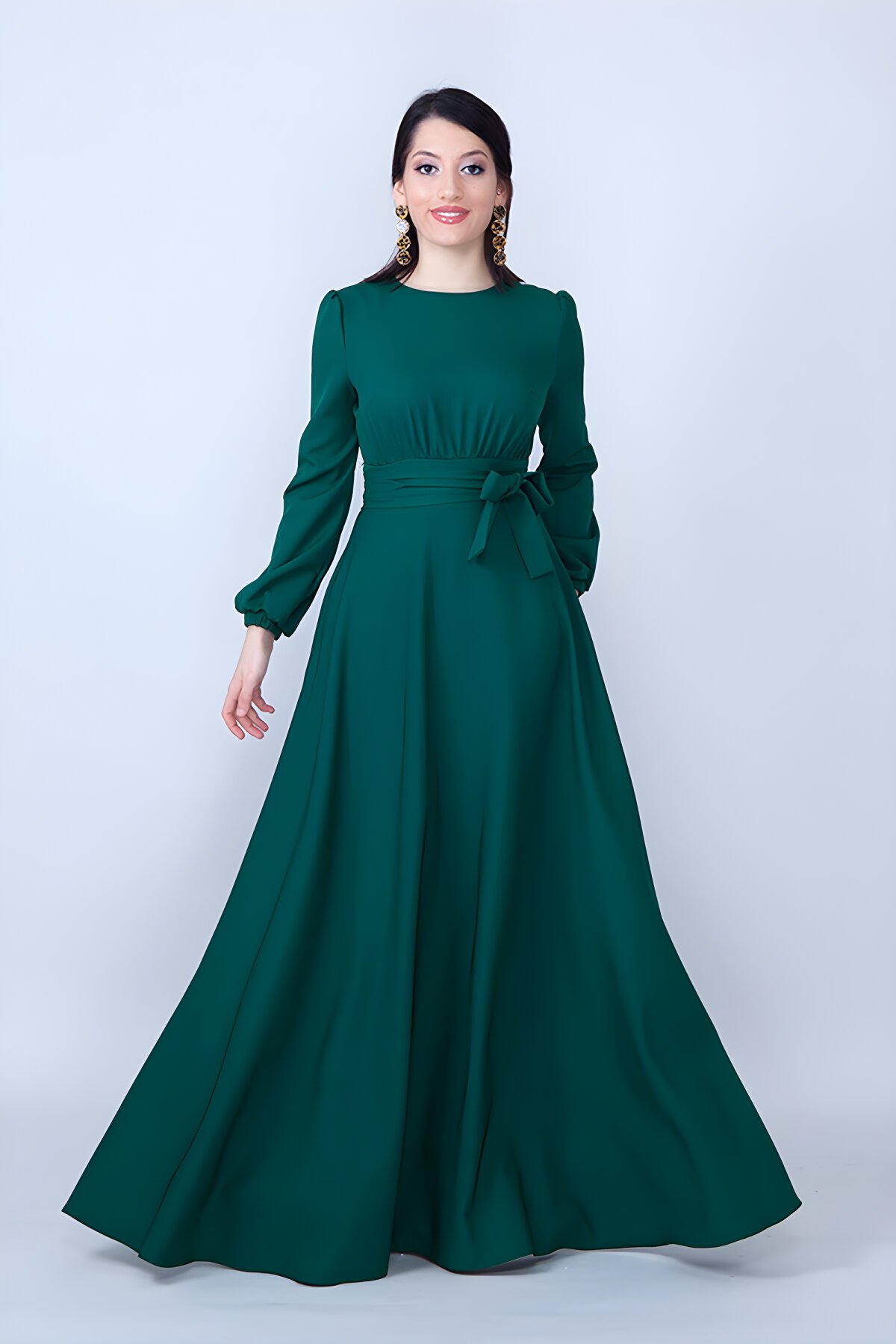 Zümrüt Uzun Kol Beli Büzgülü Kuşaklı Tesettür Abiye Elbise - Bidoluelbise