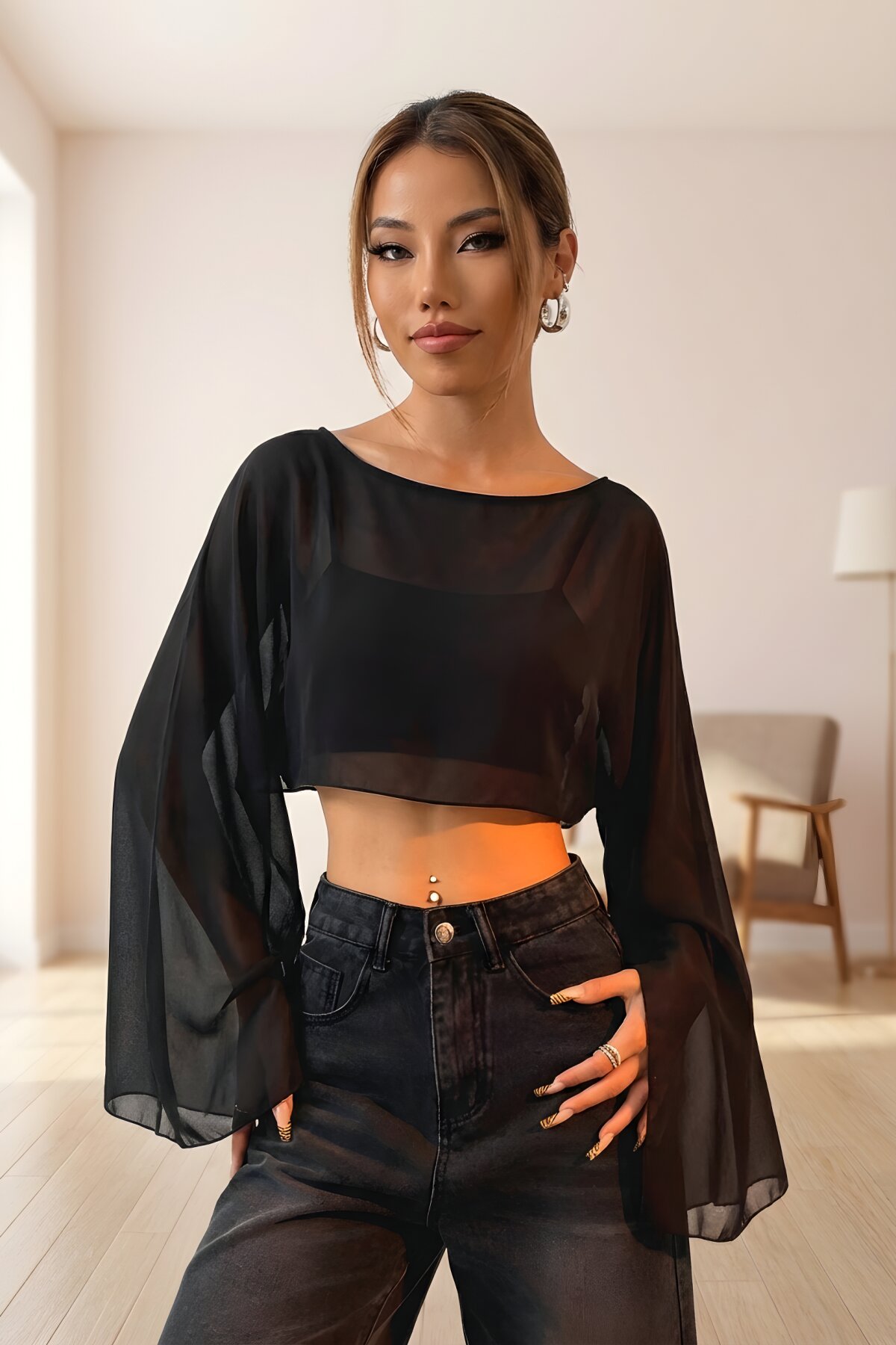 Siyah Dökümlü Yarasa Kollu Tül Crop Bluz - Charango