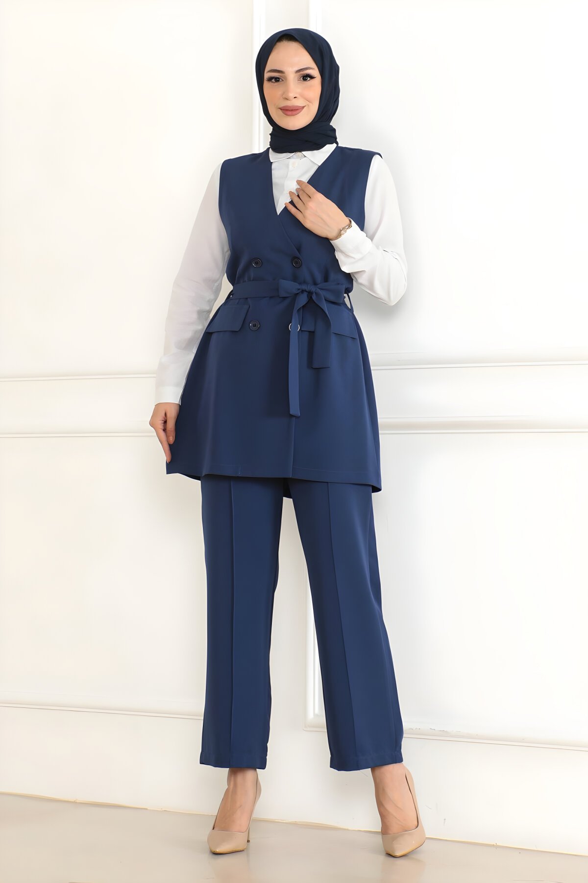 طقم محتشم إنديجو بتفاصيل حزام مزدوج - Modamihram