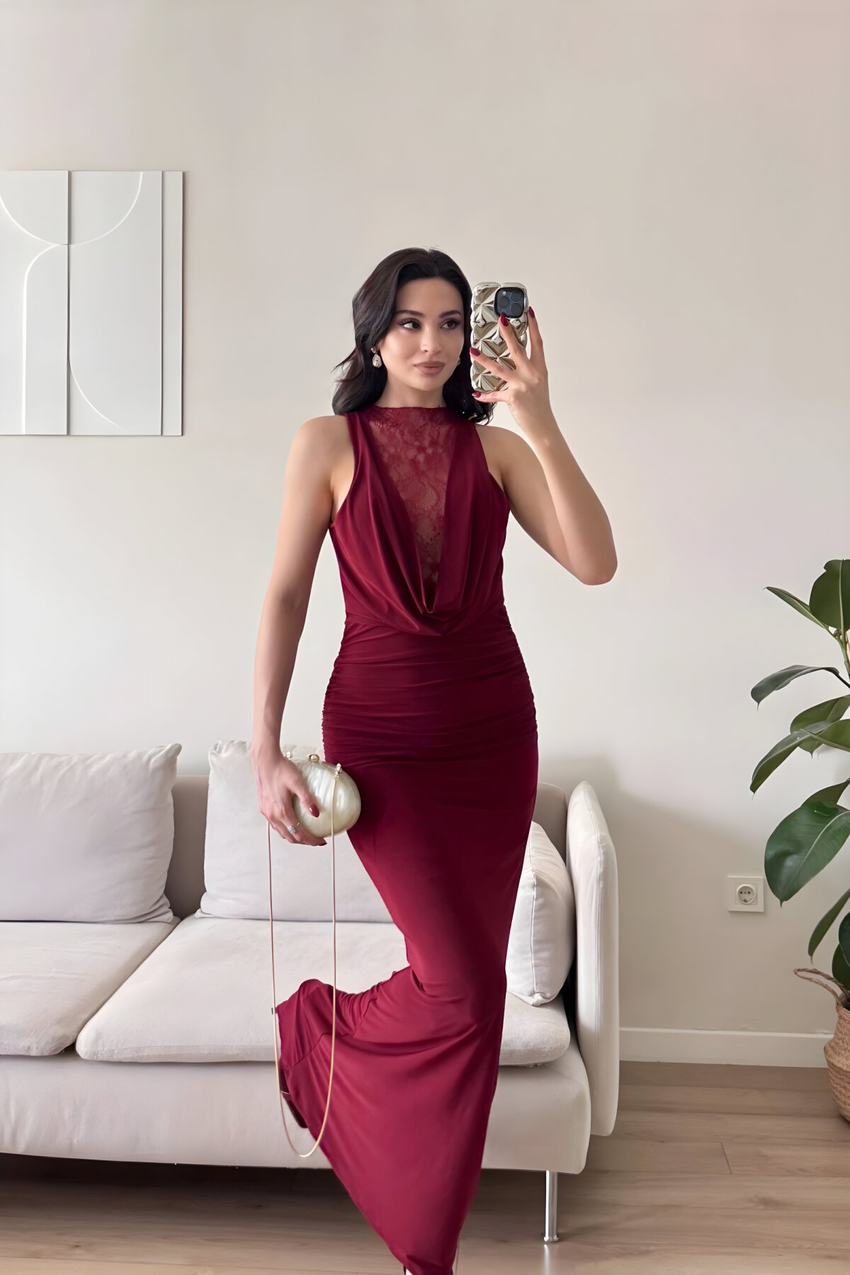 Bordo Uzun Degaje Yaka Dantel Detaylı Büzgülü Abiye Elbise - MOZENA