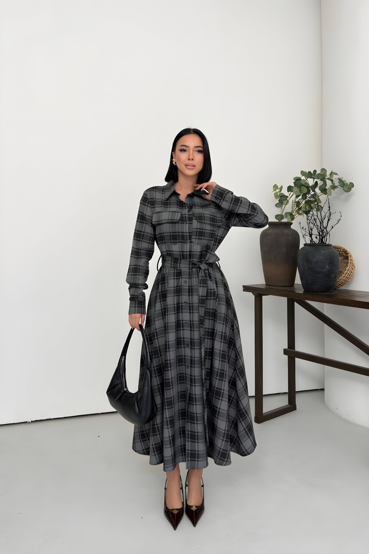 Siyah Ekose Desenli Uzun Kuşaklı Gömlek Elbise - MOZENA