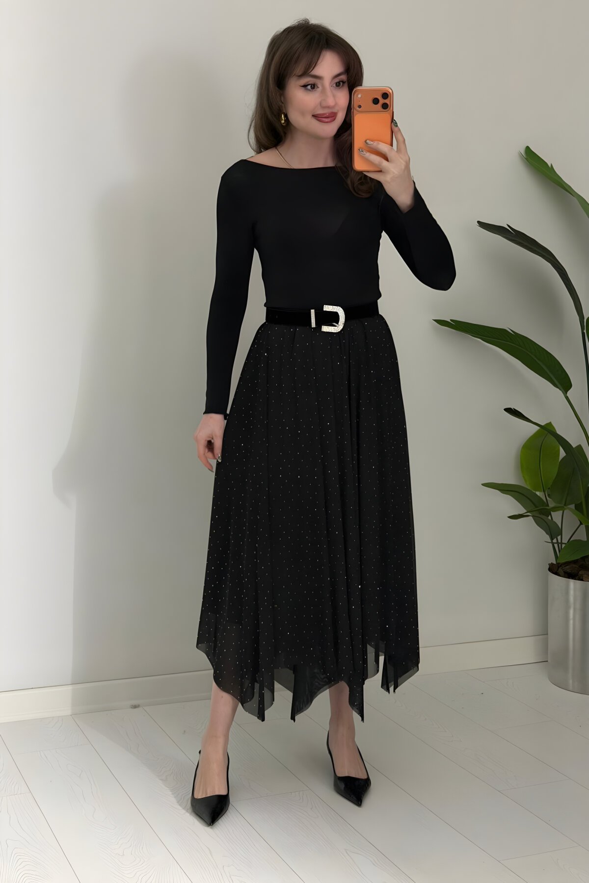 Siyah Midi Asimetrik Kesim Taşlı Tül Astarlı Etek - MOZENA