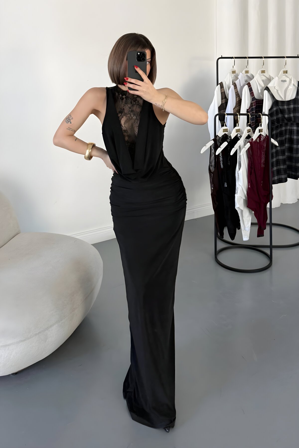 Siyah Uzun Derin Degaje Yakalı Dantel Detaylı Abiye Elbise - MOZENA