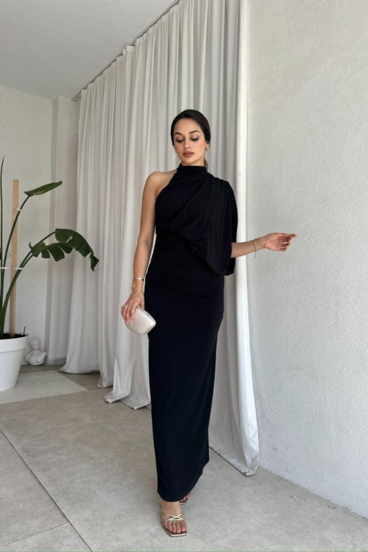 Long One-Shoulder Drape-Detail Evening Dress - Black - MOZENA