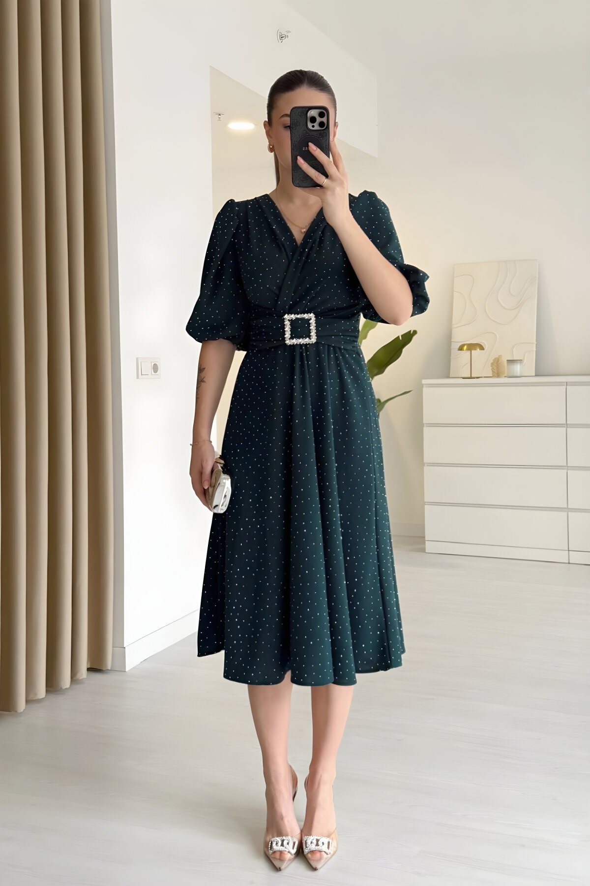 Yeşil Işıltılı Midi Kruvaze Yaka Toka Detaylı Elbise - MOZENA