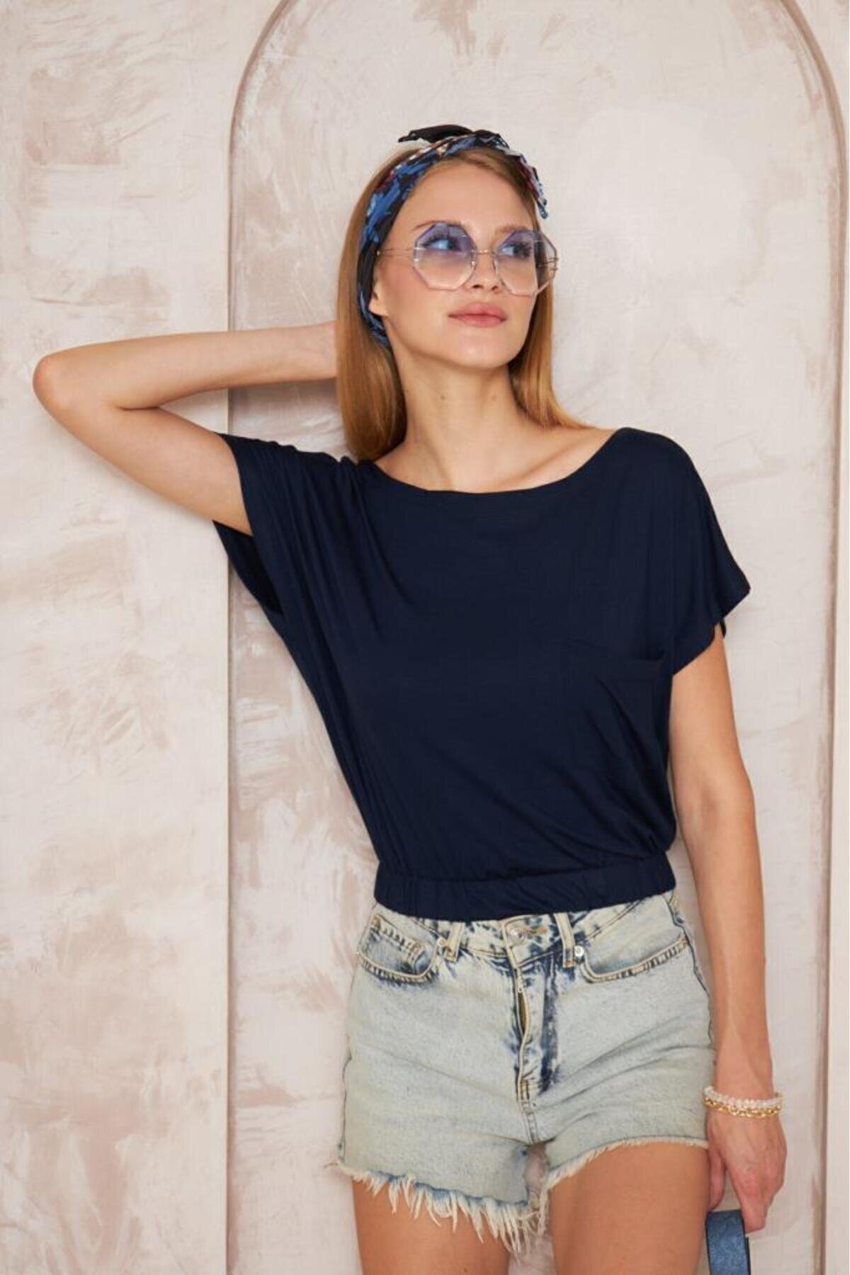 Lacivert Crop Eteği Lastikli Bluz - Pasaklı Giyim
