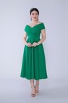 Çimen Yeşili Midi Kayık Yaka Kloş Dokuma Abiye Elbise