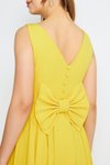 Sarı Midi Pileli Kloş Sırt Dekolteli Fiyonklu Abiye Elbise