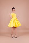 Sarı Pileli Mini Askılı Düşük Omuz Detaylı Abiye Elbise