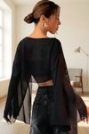 Siyah Dökümlü Yarasa Kollu Tül Crop Bluz