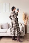 Kahverengi Ekose Desenli Uzun Gömlek Kuşaklı Elbise