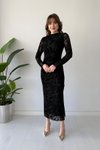 Siyah Flok Baskılı Midi Omuz Drape Detaylı Elbise