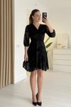 Siyah Flok Baskılı Mini Kruvaze Yaka Eteği Volanlı Elbise