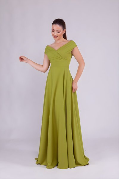 Fıstık Yeşili Uzun Kayık Yaka Abiye Elbise