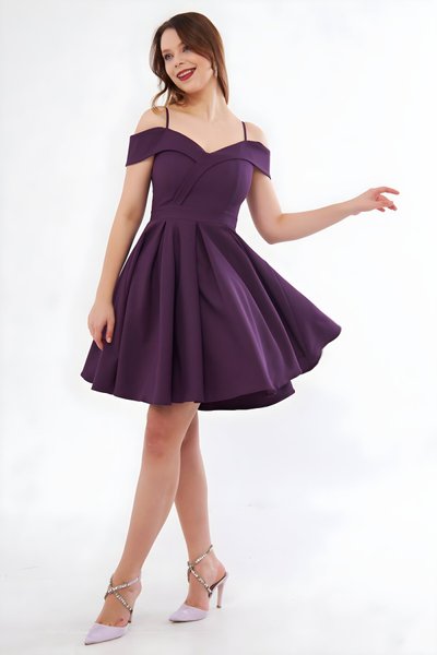 Mürdüm Mini Kloş Pileli Askılı Kayık Yaka Abiye Elbise