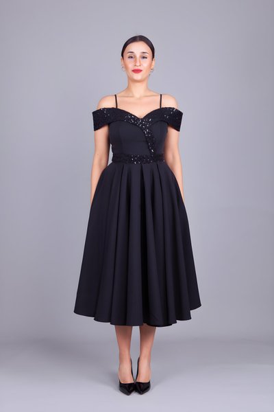 Siyah Kareli Midi Kloş Payet Detaylı Abiye Elbise