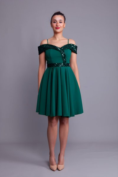 Zümrüt Kareli Mini Askılı Kloş Payet Detaylı Abiye Elbise