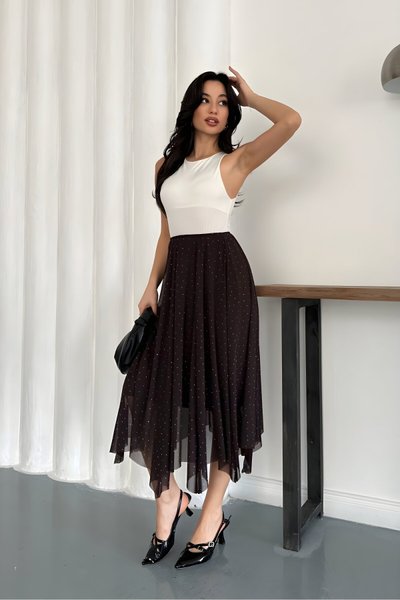 Kahverengi Midi Asimetrik Kesim Taşlı Tül Etek
