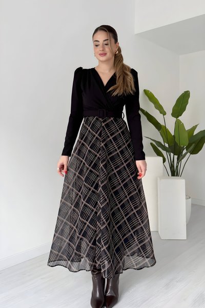 Siyah Uzun Kruvaze Yaka Ekose Etekli Kemerli Elbise