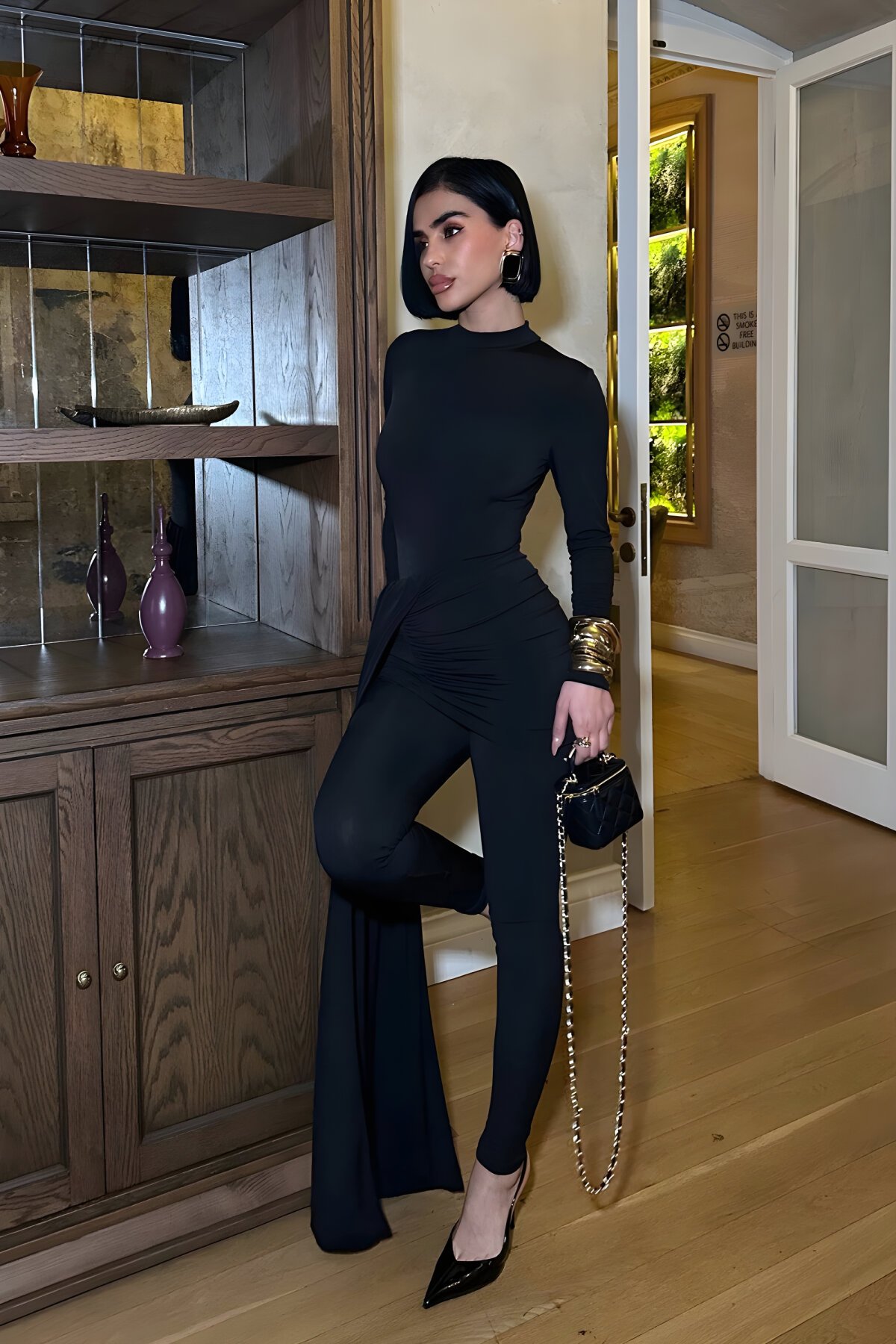 Siyah Etek Görünümlü Tasarım Kuşak Detaylı Tulum - VİSKALİ