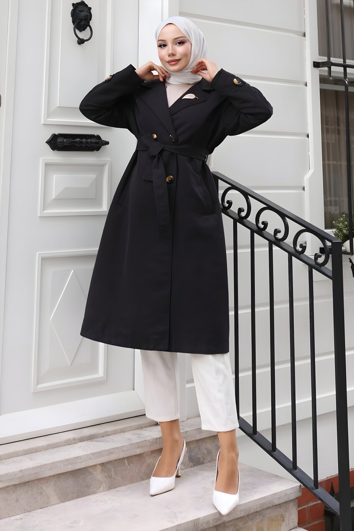 Buttoned Brooch-Detail Trench Coat - Black - Modamihram