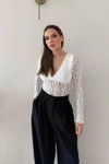 Beyaz Kruvaze Yaka Dantel Bodysuit
