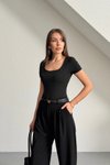 Siyah Kısa Kollu Kare Yaka Bodysuit