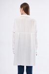 Beyaz Oversize Arkası Uzun Pileli Kollu Keten Gömlek