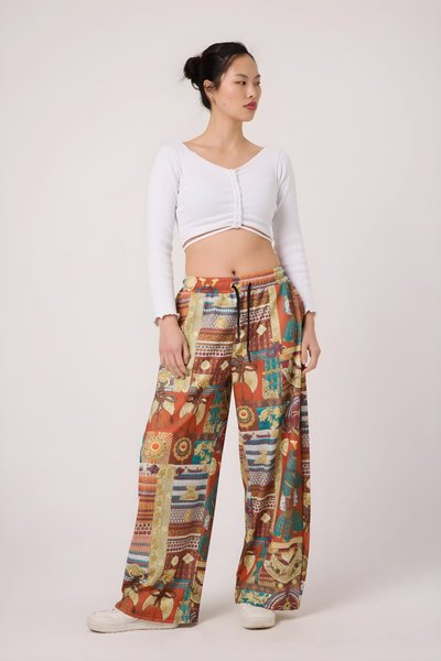 بنطلون باجي برتقالي منقوش قماش مجعد