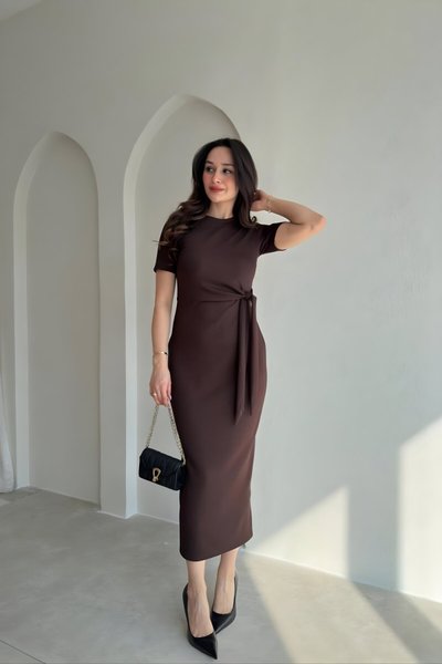 Kahverengi Midi Modal Bağlama Detaylı Elbise