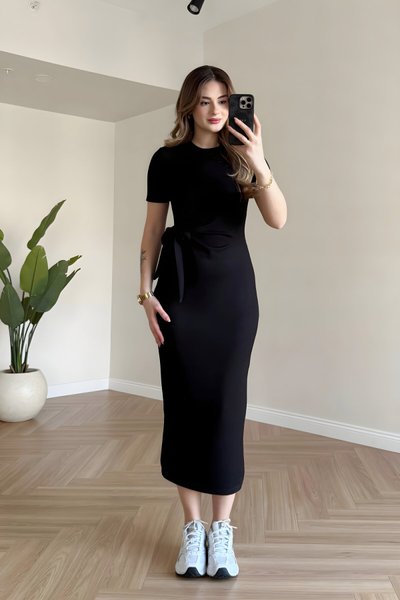 Siyah Midi Yan Yırtmaçlı Elbise