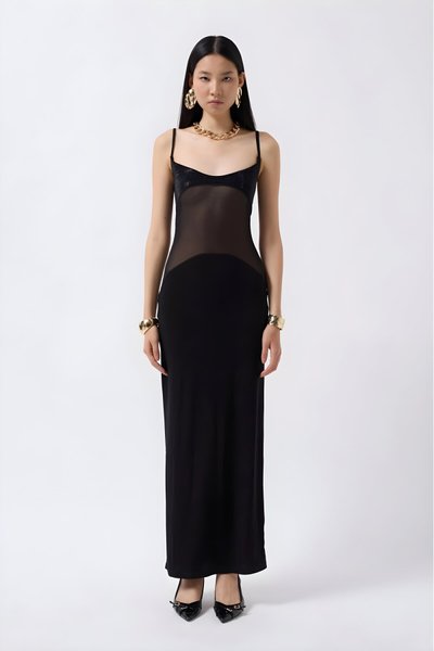 فستان سهرة طويل أسود تول مرصع بالأحجار