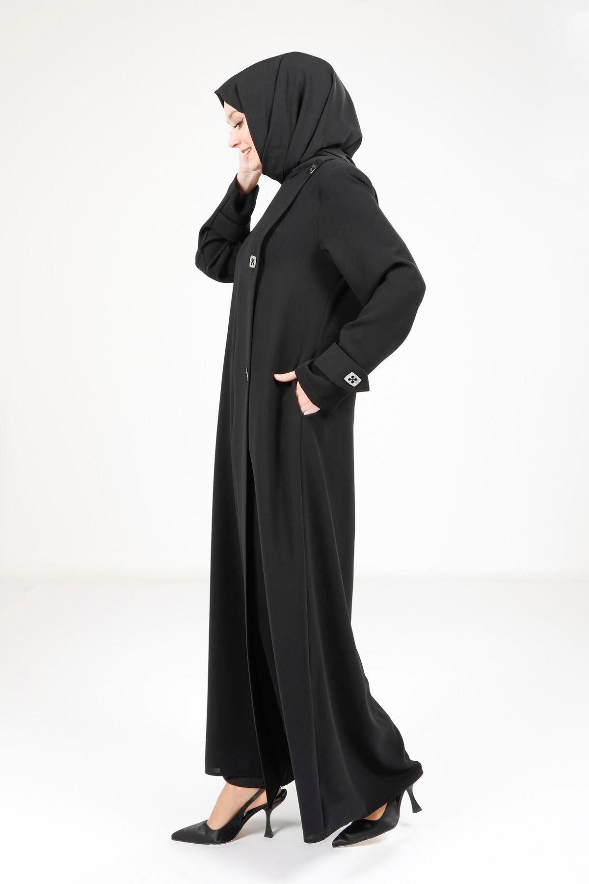 Button-Detail Abaya - Black - Beyza