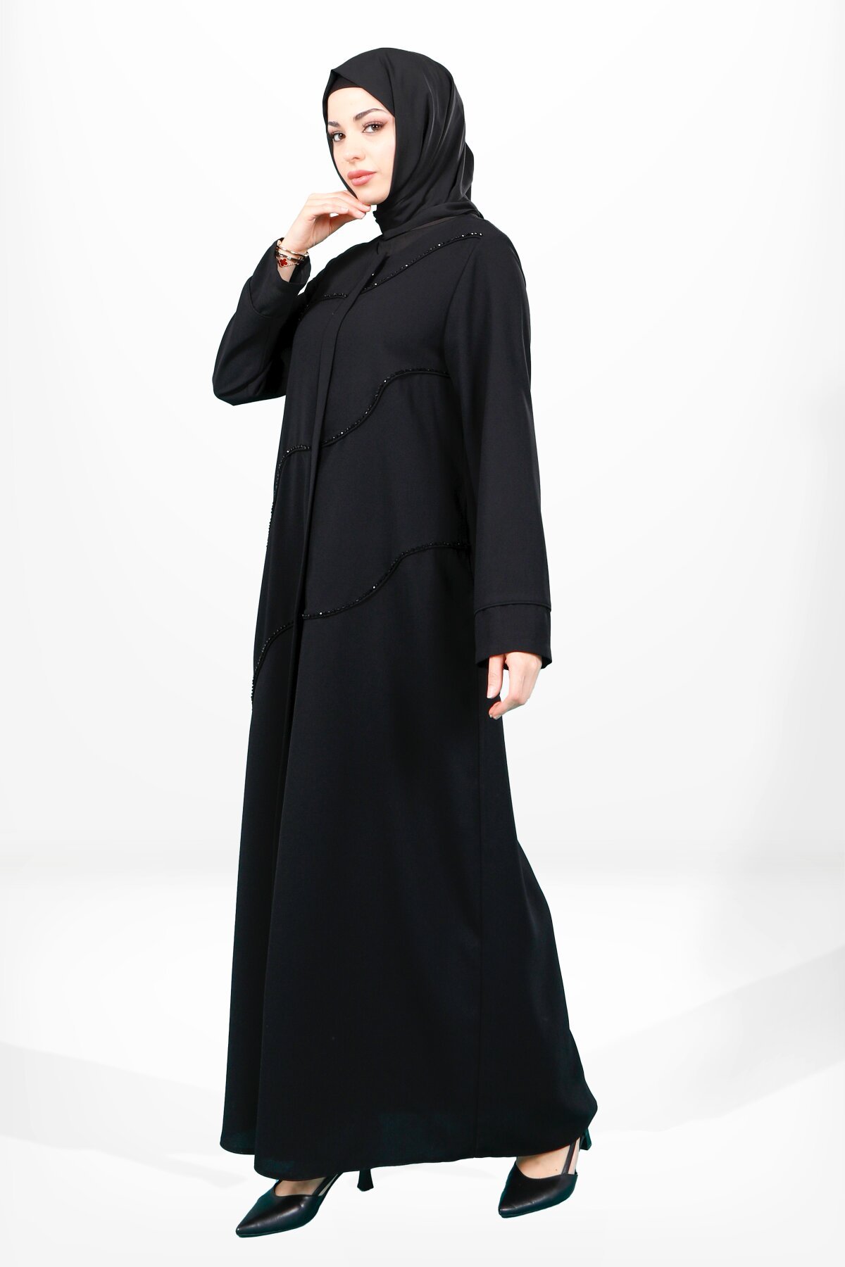 Front Bead-Embroidered Zippered Abaya - Black - Beyza