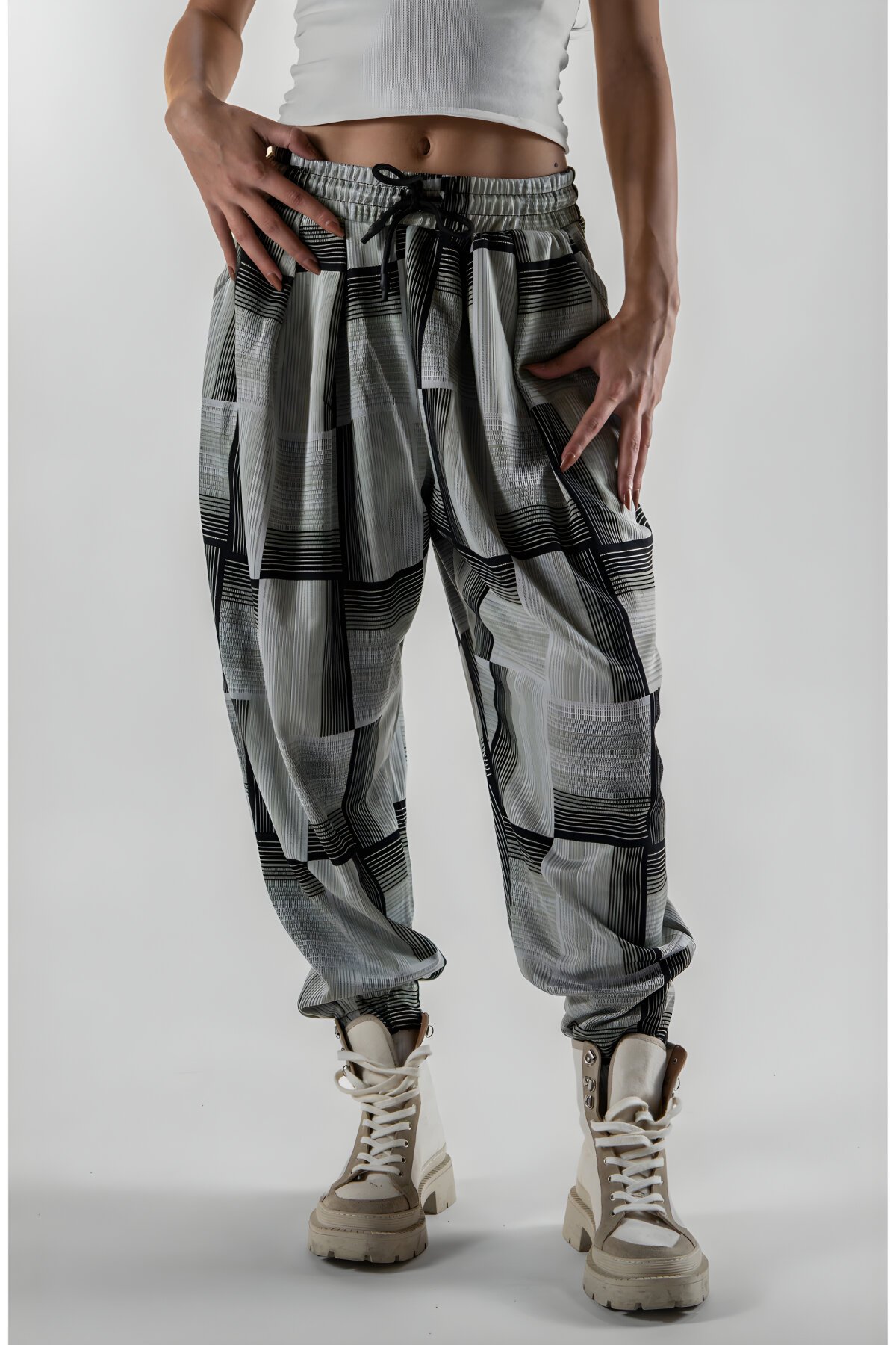 بنطلون رمادي كاروهات مكسر بأطراف مطاطية - MEXICO SUPERBLUE