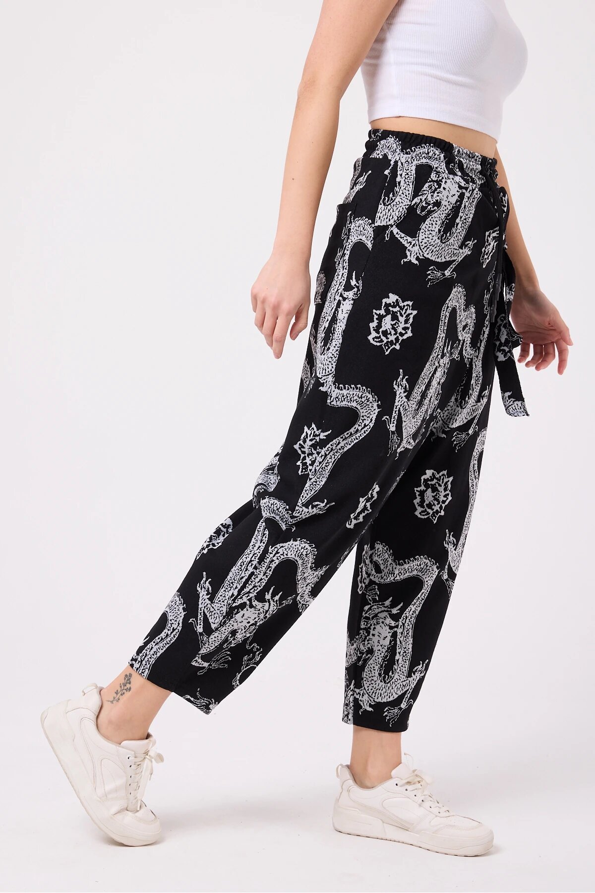 Sporty Baggy Printed Crinkle Pants - Black - MEXICO SUPERBLUE